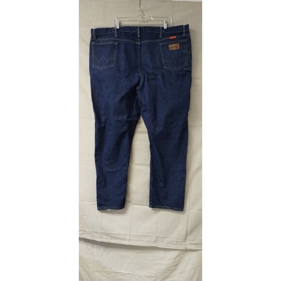 Wrangler Mens Jeans Dark Wash Denim Button Straight Leg Relaxed Fit Blue 48X32 - Picture 2 of 12